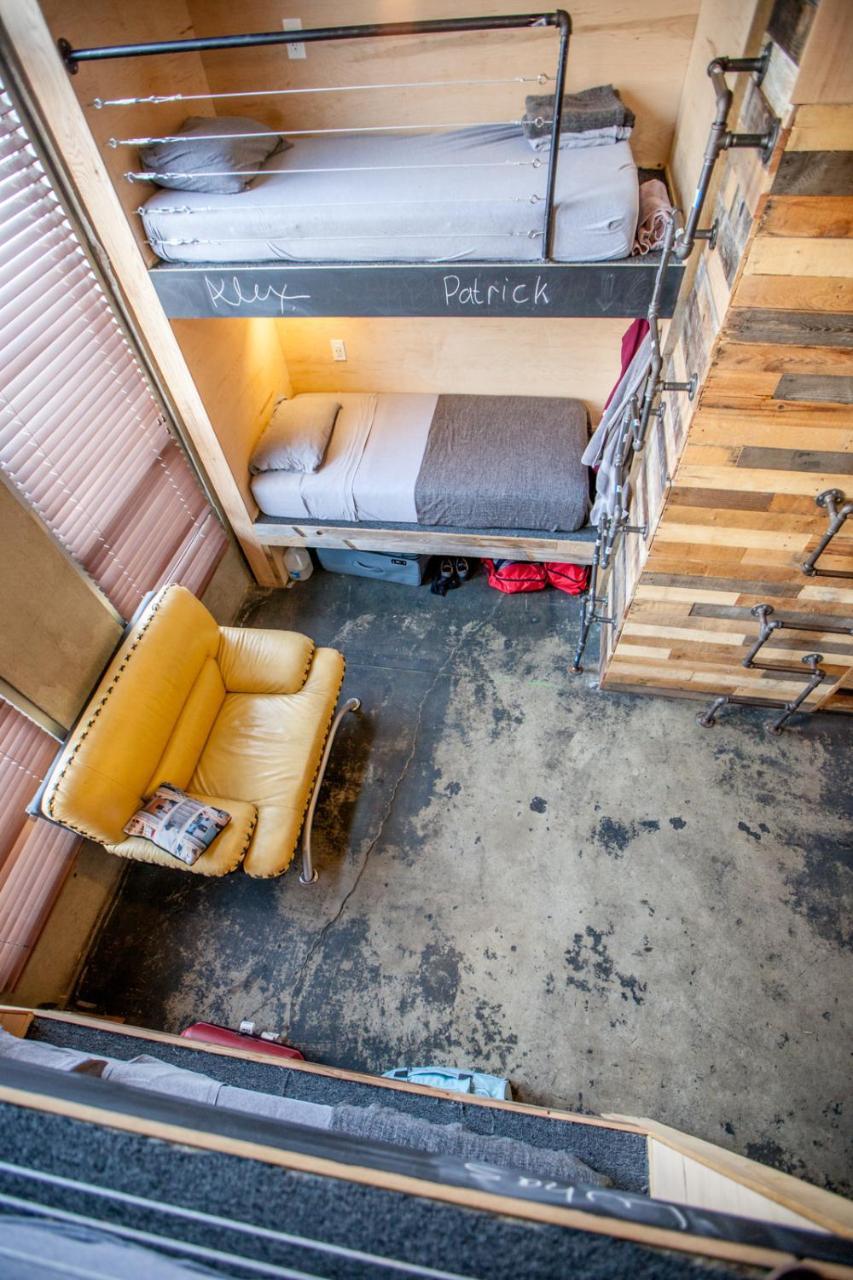 Podshare Hollywood Los Angeles